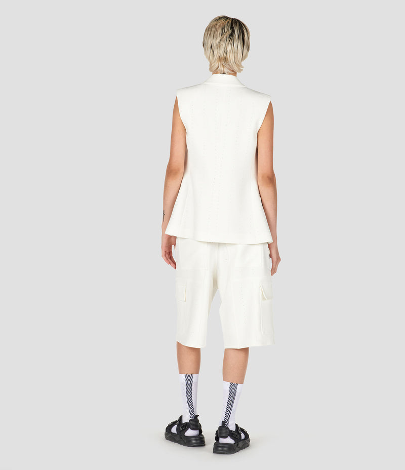 WHITE SLEEVELESS SHARPLY TAILORED JACKET