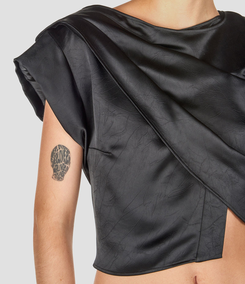 WRINKLED SHINY POLY BLACK CROP TOP